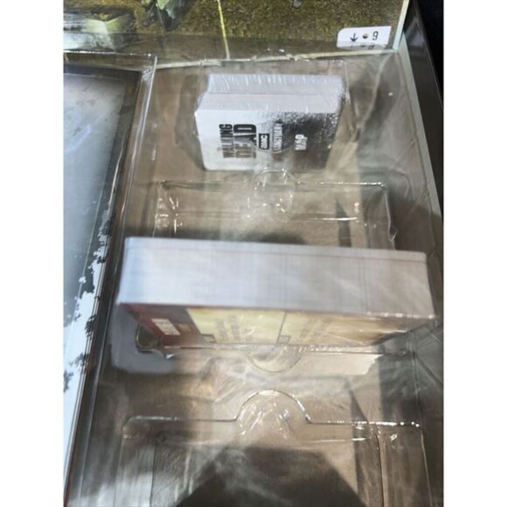 Walking Dead No Sanctuary Survivor Tier Board Game *NEW* **FAST SHIP** - Picture 16 of 16